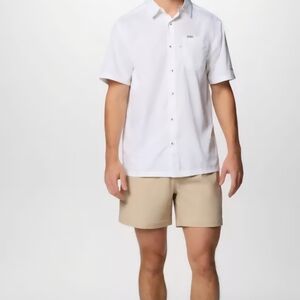 Columbia Tan Flat Front Shorts Lightweight Casual